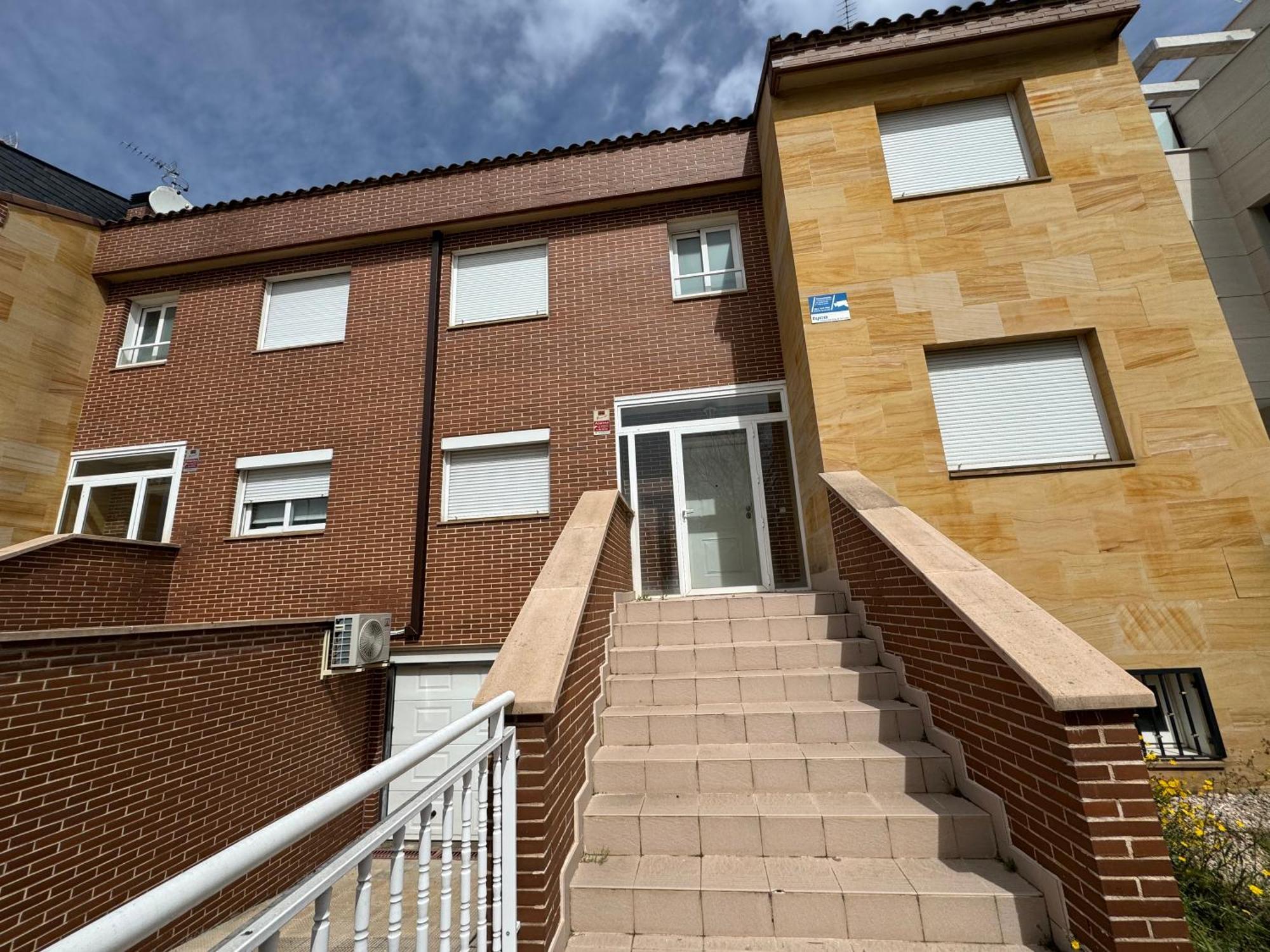 מדריד Chalet Ifema 5 Habitaciones 4 Banos, Parking Free מראה חיצוני תמונה